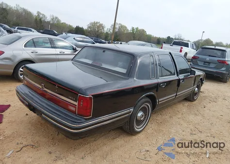 1991 Lincoln Town Car z USA, uszkodzony, nr VIN LOT-1-44604560